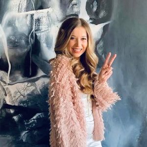 Meet your Posher, Bailey